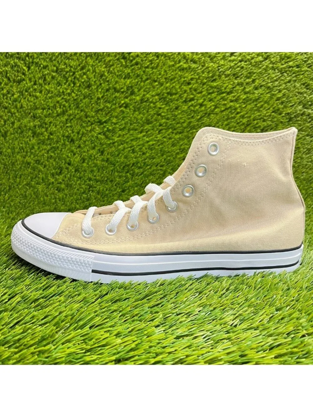 Converse Chuck Taylor All Star High Mens Size 10 Ivory Athletic Shoes Sneakers
